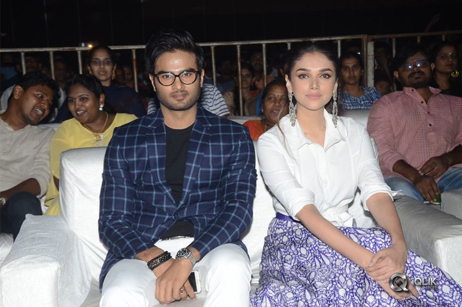 Sammohanam-Movie-Pre-Release-Event
